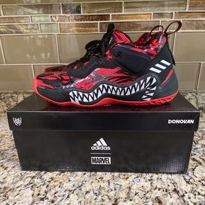 VENOM, Boys Youth Sz 7, D.O.N. Issue 3J ADIDAS